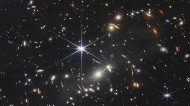 Η πρώτη φωτογραφία από το τηλεσκόπιο James Webb - Το σύμπαν πριν από 13 δισ. χρόνια