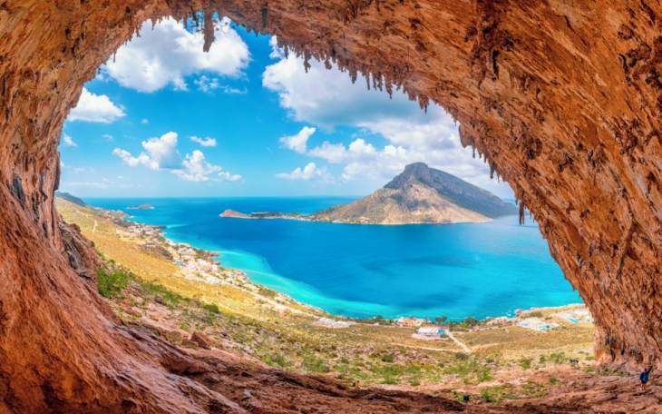 &Tau;&alpha; &laquo;&Epsilon;&nu;&alpha;&lambda;&lambda;&alpha;&kappa;&tau;&iota;&kappa;ά&raquo; &Delta;&omega;&delta;&epsilon;&kappa;ά&nu;&eta;&sigma;&alpha; &Gamma;&omicron;&eta;&tau;&epsilon;ύ&omicron;&upsilon;&nu; &Tau;&omicron;&upsilon;&sigmaf; &Nu;&omicron;&rho;&beta;&eta;&gamma;&omicron;ύ&sigmaf;- H &Kappa;ά&lambda;&upsilon;&mu;&nu;&omicron;&sigmaf; &mu;έ&sigma;&alpha; &sigma;&epsilon; &alpha;&upsilon;&tau;ά