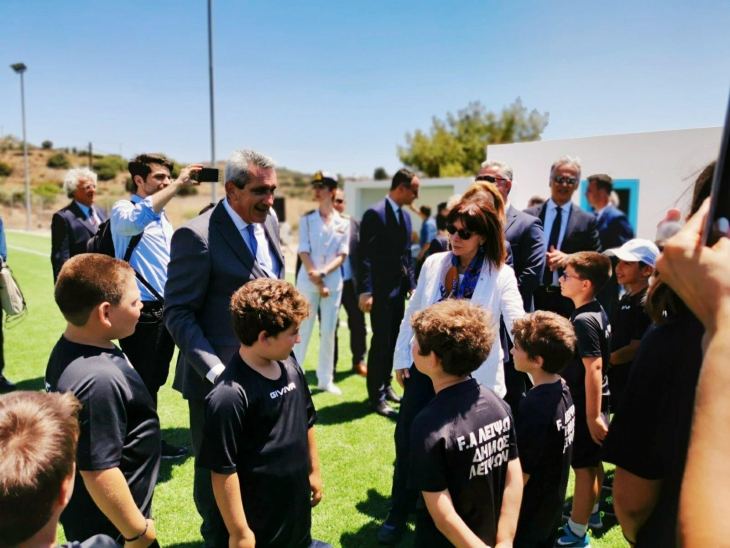 &Sigma;&tau;&omicron;&upsilon;&sigmaf; &Lambda;&epsilon;&iota;&psi;&omicron;ύ&sigmaf; έ&gamma;&iota;&nu;&epsilon; &eta; &epsilon;&pi;ί&sigma;&eta;&mu;&eta; &pi;&alpha;&rho;ά&delta;&omicron;&sigma;&eta; &tau;&omicron;&upsilon; &gamma;&eta;&pi;έ&delta;&omicron;&upsilon; &alpha;&pi;ό &tau;&eta;&nu; &pi;&epsilon;&rho;&iota;&phi;έ&rho;&epsilon;&iota;&alpha; &pi;&alpha;&rho;&omicron;&upsilon;&sigma;ί&alpha; &tau;&eta;&sigmaf; &pi;&rho;&omicron;έ&delta;&rho;&omicron;&upsilon; &tau;&eta;&sigmaf; &delta;&eta;&mu;&omicron;&kappa;&rho;&alpha;&tau;ί&alpha;&sigmaf;