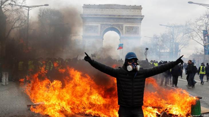 Γαλλία: Πεδίο μάχης το Παρίσι – Συγκρούσεις αστυνομικών με διαδηλωτές