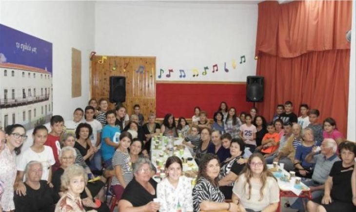 &Epsilon;&kappa;&delta;ή&lambda;&omega;&sigma;&eta; &tau;&omega;&nu; &mu;&alpha;&theta;&eta;&tau;ώ&nu; &tau;&omicron;&upsilon; 2&omicron;&upsilon; &Delta;&eta;&mu;. &Sigma;&chi;&omicron;&lambda;. &Pi;ό&lambda;&epsilon;&omega;&sigmaf; &Kappa;&alpha;&lambda;ύ&mu;&nu;&omicron;&upsilon; &mu;&epsilon; &alpha;&phi;&omicron;&rho;&mu;ή &tau;&eta;&nu; &Pi;&alpha;&gamma;&kappa;ό&sigma;&mu;&iota;&alpha; &Eta;&mu;έ&rho;&alpha; &Tau;&rho;ί&tau;&eta;&sigmaf; &Eta;&lambda;&iota;&kappa;ί&alpha;&sigmaf;