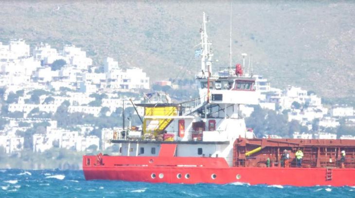 &Tau;&omicron; &Phi;&omicron;&rho;&tau;&eta;&gamma;ό &pi;&lambda;&omicron;ί&omicron; VON PERLE &pi;&rho;&omicron;&sigma;ά&rho;&alpha;&xi;&epsilon; &sigma;&tau;&eta;&nu; &pi;&epsilon;&rho;&iota;&omicron;&chi;ή &Alpha;&mu;&mu;ό&gamma;&lambda;&omega;&sigma;&sigma;&alpha; &sigma;&tau;&eta;&nu; &Kappa;&omega; &tau;&alpha; &xi;&eta;&mu;&epsilon;&rho;ώ&mu;&alpha;&tau;&alpha;