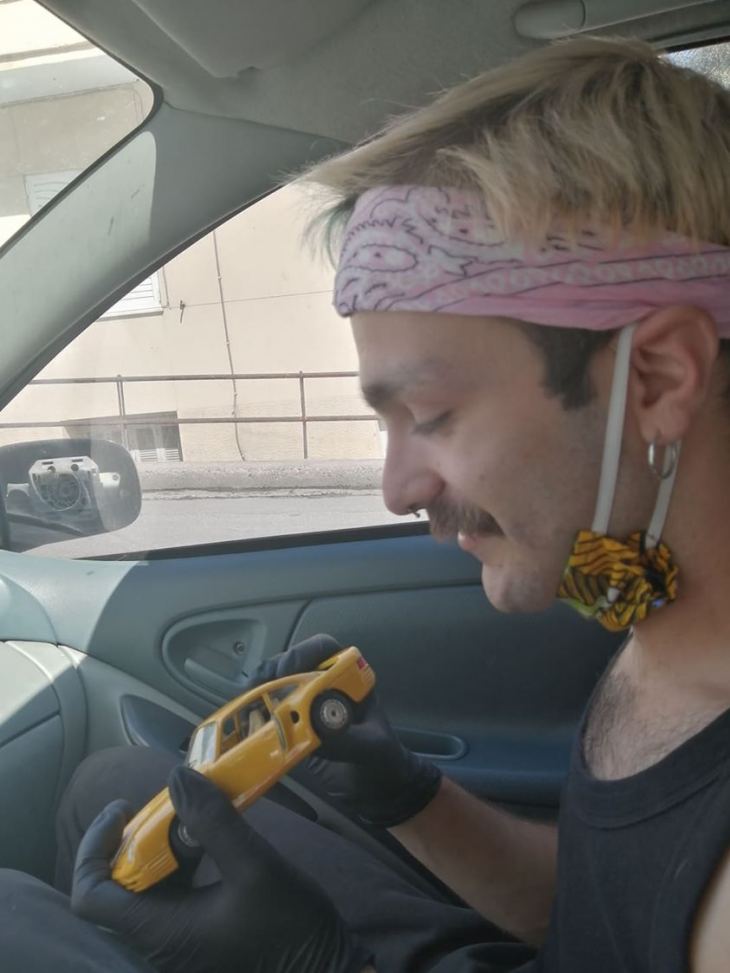 "&Epsilon;&kappa;&epsilon;ί &pi;&omicron;&upsilon; &epsilon;ί&nu;&alpha;&iota; &omicron; &theta;&eta;&sigma;&alpha;&upsilon;&rho;ό&sigmaf; &sigma;&omicron;&upsilon; &epsilon;ί&nu;&alpha;&iota; &kappa;&iota; &eta; &kappa;&alpha;&rho;&delta;&iota;ά &sigma;&omicron;&upsilon;, &mu;&eta; &theta;&eta;&sigma;&alpha;&upsilon;&rho;ί&zeta;&epsilon;&iota;&sigmaf; &theta;&eta;&sigma;&alpha;&upsilon;&rho;&omicron;ύ&sigmaf; &pi;ά&nu;&omega; &sigma;&tau;&eta; &gamma;&eta;"