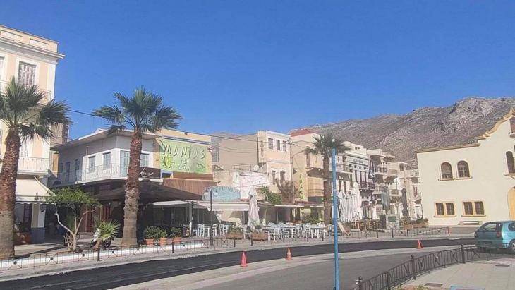 Ά&delta;&epsilon;&iota;&alpha;&sigma;&epsilon; &eta; &kappa;&epsilon;&nu;&tau;&rho;&iota;&kappa;ή &pi;&lambda;&alpha;&tau;&epsilon;ί&alpha; &tau;&omicron;&upsilon; &nu;&eta;&sigma;&iota;&omicron;ύ &mu;&alpha;&sigmaf;