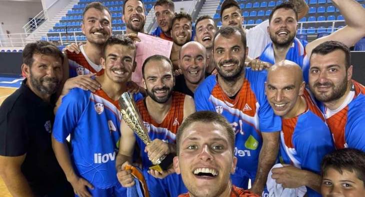 Eά&lambda;&omega; &eta; ... &Rho;ό&delta;&omicron;&sigmaf;: &Eta; &Epsilon;&Alpha;&Kappa;&Alpha; &pi;&rho;&omega;&tau;&alpha;&theta;&lambda;&eta;&tau;έ&sigmaf; &Delta;&omega;&delta;&epsilon;&kappa;&alpha;&nu;ή&sigma;&omicron;&upsilon;