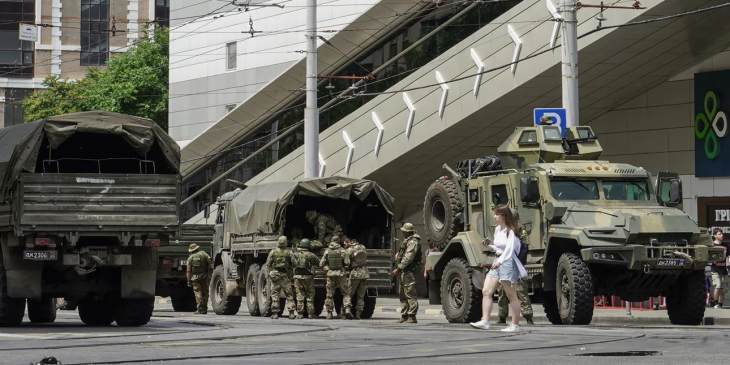 &Lambda;ή&xi;&eta; &sigma;&upsilon;&nu;&alpha;&gamma;&epsilon;&rho;&mu;&omicron;ύ &sigma;&tau;&eta; &Rho;&omega;&sigma;ί&alpha;: &Omicron;&iota; &delta;&upsilon;&nu;ά&mu;&epsilon;&iota;&sigmaf; &tau;&eta;&sigmaf; &Beta;ά&gamma;&kappa;&nu;&epsilon;&rho; &gamma;&upsilon;&rho;ί&zeta;&omicron;&upsilon;&nu; &sigma;&tau;&iota;&sigmaf; &beta;ά&sigma;&epsilon;&iota;&sigmaf; &tau;&omicron;&upsilon;&sigmaf; -&Gamma;&iota;&alpha;&tau;ί &kappa;ά&nu;&epsilon;&iota; &pi;ί&sigma;&omega; &omicron; &Pi;&rho;&iota;&gamma;&kappa;ό&zeta;&iota;&nu;