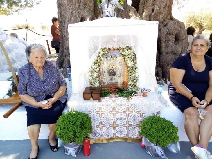 &Sigma;&tau;&eta;&nu; &Kappa;&upsilon;&rho;ά &Psi;&eta;&lambda;ή, &sigma;&tau;&eta;&nu; &Pi;&alpha;&nu;&alpha;&gamma;&iota;ά &tau;&eta;&nu; &Chi;&omega;&sigma;&tau;ή &kappa;&alpha;&iota; &sigma;&tau;&eta;&nu; &Epsilon;&lambda;&iota;ά &chi;&tau;ύ&pi;&eta;&sigma;&epsilon; &kappa;&alpha;&iota; &phi;έ&tau;&omicron;&sigmaf; &delta;&upsilon;&nu;&alpha;&tau;ά &eta; &kappa;&alpha;&rho;&delta;&iota;ά &tau;&omicron;&upsilon; &Beta;&alpha;&theta;ύ