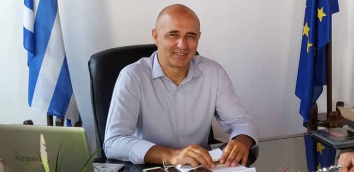 &Omicron; &Delta;&Eta;&Mu;&Omicron;&Sigma; &Lambda;&Epsilon;&Rho;&Omicron;&Upsilon; &Epsilon;&Iota;&Sigma;&Epsilon;&Rho;&Chi;&Epsilon;&Tau;&Alpha;&Iota; &Sigma;&Tau;&Eta;&Nu; &Epsilon;&Upsilon;&Rho;&Omega;&Pi;&Alpha;Ϊ&Kappa;&Eta; &Omicron;&Iota;&Kappa;&Omicron;&Gamma;&Epsilon;&Nu;&Epsilon;&Iota;&Alpha; &Tau;&Omega;&Nu; &laquo;&Epsilon;&Xi;&Upsilon;&Pi;&Nu;&Omega;&Nu; &Pi;&Omicron;&Lambda;&Epsilon;&Omega;&Nu;&raquo; &ndash; &Upsilon;&Pi;&Epsilon;&Gamma;&Rho;&Alpha;&Phi;&Eta; &Eta; &Sigma;&Upsilon;&Mu;&Beta;&Alpha;&Sigma;&Eta; &Sigma;&Upsilon;&Nu;&Omicron;&Lambda;&Iota;&Kappa;&Omicron;&Upsilon; &Pi;&Rho;&Omicron;&Upsilon;&Pi;&Omicron;&Lambda;&Omicron;&Gamma;&Iota;&Sigma;&Mu;&Omicron;&Upsilon; 1.925.415 &Epsilon;&Upsilon;&Rho;&Omega;