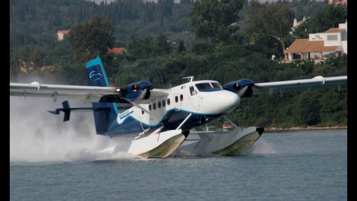 &Tau;&omicron; &epsilon;&pi;&iota;&chi;&epsilon;&iota;&rho;&eta;&sigma;&iota;&alpha;&kappa;ό &pi;&epsilon;&rho;&iota;&beta;ά&lambda;&lambda;&omicron;&nu; &tau;&omega;&nu; &Upsilon;&delta;&rho;&omicron;&pi;&lambda;ά&nu;&omega;&nu;  &tau;&eta;&sigmaf; Hellenic Seaplanes, &omicron;&iota; &sigma;&upsilon;&mu;&mu;&alpha;&chi;ί&epsilon;&sigmaf;, &omicron;&iota; &sigma;&tau;&rho;&alpha;&tau;&eta;&gamma;&iota;&kappa;έ&sigmaf; &sigma;&upsilon;&nu;&epsilon;&rho;&gamma;&alpha;&sigma;ί&epsilon;&sigmaf;  &kappa;&alpha;&iota; &tau;&alpha; &nu;έ&alpha; &tau;&omicron;&upsilon;&rho;&iota;&sigma;&tau;&iota;&kappa;ά &pi;&rho;&omicron;ϊό&nu;&tau;&alpha; &gamma;&iota;&alpha; &tau;&eta;&nu; &epsilon;&pi;ό&mu;&epsilon;&nu;&eta; &kappa;&alpha;&lambda;&omicron;&kappa;&alpha;&iota;&rho;&iota;&nu;ή &pi;&epsilon;&rho;ί&omicron;&delta;&omicron;