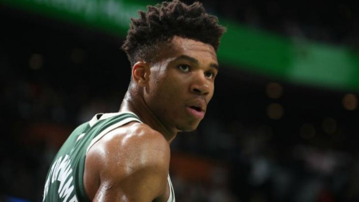 &Omicron; &Beta;. &Pi;&alpha;&pi;&alpha;&kappa;&omega;&nu;&sigma;&tau;&alpha;&nu;&tau;ί&nu;&omicron;&upsilon; &delta;&eta;&mu;&iota;&omicron;ύ&rho;&gamma;&eta;&sigma;&epsilon; &tau;&rho;&alpha;&gamma;&omicron;ύ&delta;&iota; &gamma;&iota;&alpha; &tau;&omicron;&nu; &Alpha;&nu;&tau;&epsilon;&tau;&omicron;&kappa;&omicron;ύ&nu;&mu;&pi;&omicron;