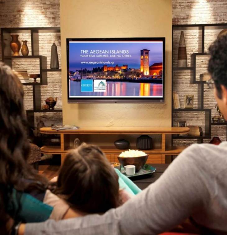 &Xi;&epsilon;&pi;έ&rho;&alpha;&sigma;&epsilon; &tau;&alpha; 300 &epsilon;&kappa;&alpha;&tau;&omicron;&mu;&mu;ύ&rho;&iota;&alpha; &epsilon;&mu;&phi;&alpha;&nu;ί&sigma;&epsilon;&iota;&sigmaf; &eta; &psi;&eta;&phi;&iota;&alpha;&kappa;ή &kappa;&alpha;&mu;&pi;ά&nu;&iota;&alpha; &delta;&iota;&alpha;&phi;ή&mu;&iota;&sigma;&eta;&sigmaf; &tau;&eta;&sigmaf; &Pi;&epsilon;&rho;&iota;&phi;έ&rho;&epsilon;&iota;&alpha;&sigmaf; &Nu;&omicron;&tau;ί&omicron;&upsilon; &Alpha;&iota;&gamma;&alpha;ί&omicron;&upsilon;