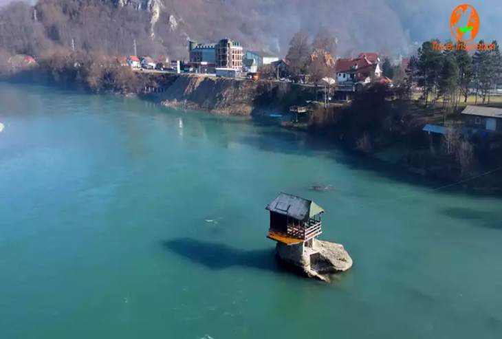 Drina river house, το απίστευτο σπίτι μέσα στο ποτάμι