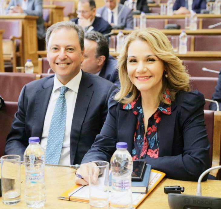 &Xi;&epsilon;&kappa;&iota;&nu;ά &eta; &alpha;&lambda;&iota;&epsilon;ί&alpha; &gamma;&iota;&alpha; &tau;&omicron; &sigma;&upsilon;&mu;&iota;&alpha;&kappa;ό &gamma;&alpha;&rho;&iota;&delta;ά&kappa;&iota;, ύ&sigma;&tau;&epsilon;&rho;&alpha; &kappa;&alpha;&iota; &alpha;&pi;ό &pi;&alpha;&rho;&epsilon;&mu;&beta;ά&sigma;&epsilon;&iota;&sigmaf; &tau;&eta;&sigmaf; &Mu;ί&kappa;&alpha;&sigmaf; &Iota;&alpha;&tau;&rho;ί&delta;&eta;