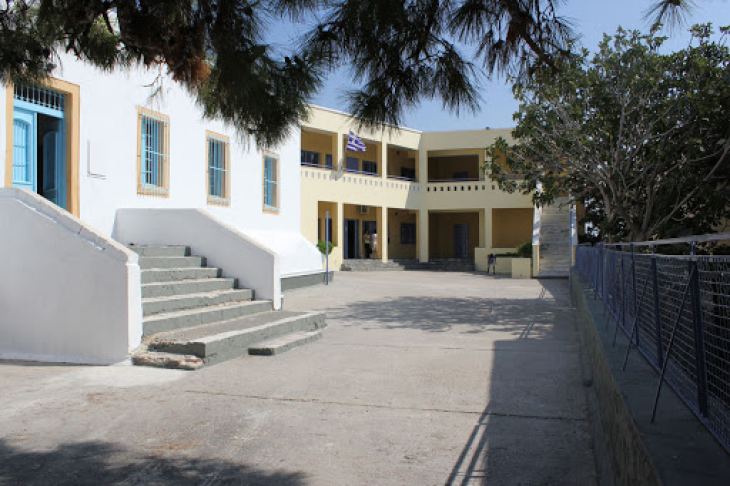 &Sigma;&epsilon; &alpha;&nu;&alpha;&sigma;&tau;&omicron;&lambda;ή &lambda;&epsilon;&iota;&tau;&omicron;&upsilon;&rho;&gamma;ί&alpha;&sigmaf; &tau;&omicron; 3&omicron; &Gamma;&upsilon;&mu;&nu;ά&sigma;&iota;&omicron; &Chi;ώ&rho;&alpha;&sigmaf; έ&omega;&sigmaf; &tau;&iota;&sigmaf; 18/2