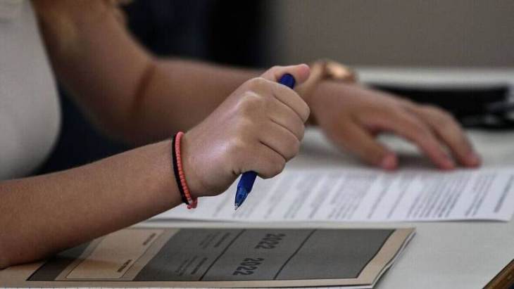 1.878 &upsilon;&pi;&omicron;&psi;ή&phi;&iota;&omicron;&iota; &sigma;&tau;&eta; &mu;ά&chi;&eta; &tau;&omega;&nu; &pi;&alpha;&nu;&epsilon;&lambda;&lambda;&eta;&nu;ί&omega;&nu; &alpha;&pi;ό &tau;&alpha; &Delta;&omega;&delta;&epsilon;&kappa;ά&nu;&eta;&sigma;&alpha;