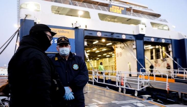 Ταξίδι με πλοίο: Μάσκα, μονόκλινες καμπίνες και οι μισοί επιβάτες