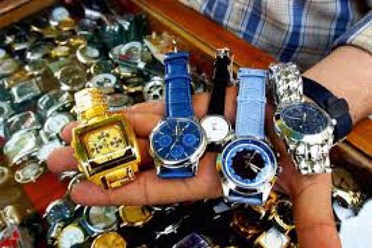 &Pi;&lambda;&alpha;&nu;ό&delta;&iota;&omicron;&iota; &mu;&iota;&kappa;&rho;&omicron;&pi;&omega;&lambda;&eta;&tau;έ&sigmaf; "&epsilon;&iota;&sigma;&beta;ά&lambda;&lambda;&omicron;&upsilon;&nu; " &sigma;&epsilon; &sigma;&pi;ί&tau;&iota;&alpha; &sigma;&tau;&eta;&nu; &Kappa;ά&lambda;&upsilon;&mu;&nu;&omicron;