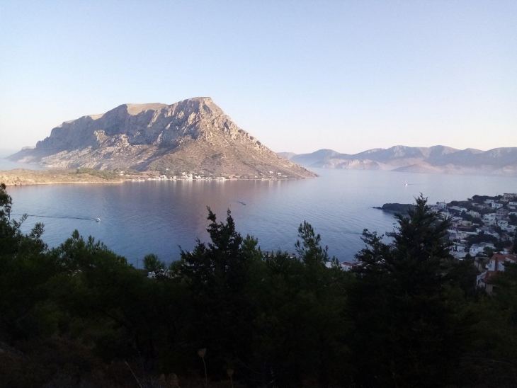 &Alpha;&rho;&nu;&eta;&tau;&iota;&kappa;ά &beta;&gamma;ή&kappa;&alpha;&nu; &tau;&alpha; 73 &tau;&epsilon;&sigma;&tau; &pi;&omicron;&upsilon; &epsilon;&sigma;&tau;ά&lambda;&eta;&sigma;&alpha;&nu; &sigma;&tau;&eta;&nu; &Alpha;&theta;ή&nu;&alpha;, &alpha;&rho;&nu;&eta;&tau;&iota;&kappa;ά &kappa;&alpha;&iota; &tau;&alpha; 16 &tau;&omega;&nu; &sigma;&upsilon;&gamma;&gamma;&epsilon;&nu;ώ&nu;