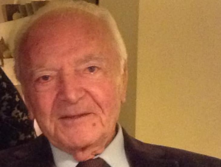 "Έ&phi;&upsilon;&gamma;&epsilon;" &chi;&theta;&epsilon;&sigmaf; &pi;&lambda;ή&rho;&eta;&sigmaf; &eta;&mu;&epsilon;&rho;ώ&nu; &omicron; &gamma;&iota;&alpha;&tau;&rho;ό&sigmaf; &Mu;&iota;&chi;ά&lambda;&eta;&sigmaf; &Eta;. &Kappa;&alpha;&theta;&omicron;&pi;&omicron;ύ&lambda;&eta;&sigmaf;