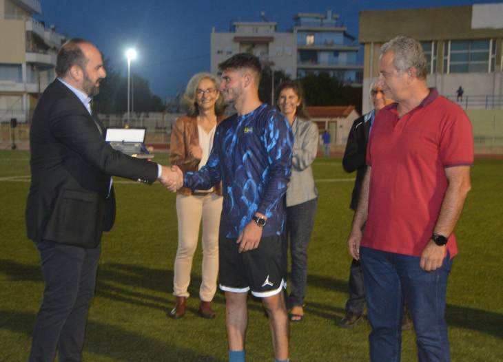 &Kappa;&alpha;&lambda;ύ&tau;&epsilon;&rho;&omicron;&sigmaf; &alpha;&theta;&lambda;&eta;&tau;ή&sigmaf; &Alpha;&iota;&gamma;&alpha;ί&omicron;&upsilon; 2021 &omicron; &Alpha;&nu;&delta;&rho;έ&alpha;&sigmaf; Έ&lambda;&lambda;&eta;&nu;&alpha;&sigmaf; &mu;&epsilon; &mu;ό&nu;&eta; &sigma;&tau;ή&rho;&iota;&xi;&eta; &tau;&omicron; &alpha;&gamma;&omega;&nu;&iota;&sigma;&tau;&iota;&kappa;ό &tau;&omicron;&upsilon; &sigma;&theta;έ&nu;&omicron;&sigmaf;