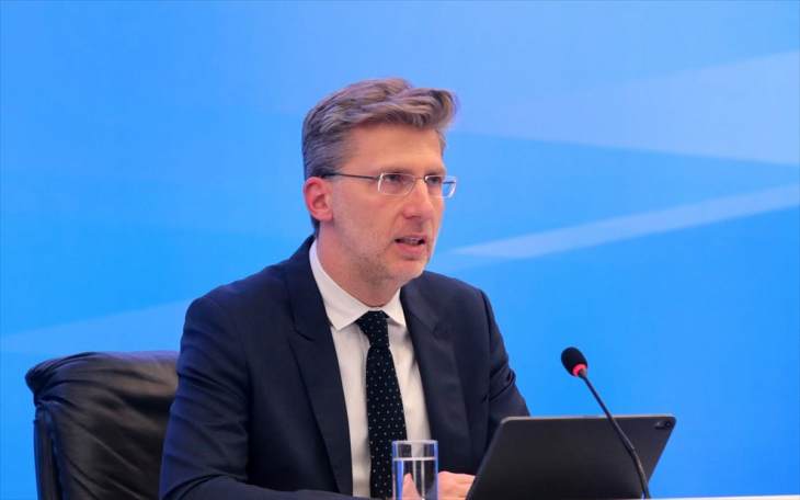 Lockdown: Από τις 00:30 η απαγόρευση κυκλοφορίας – Καταργούνται τα SMS, απελευθερώνονται οι διαπεριφερειακές μετακινήσεις – Όσα ανακοίνωσε ο Σκέρτσος