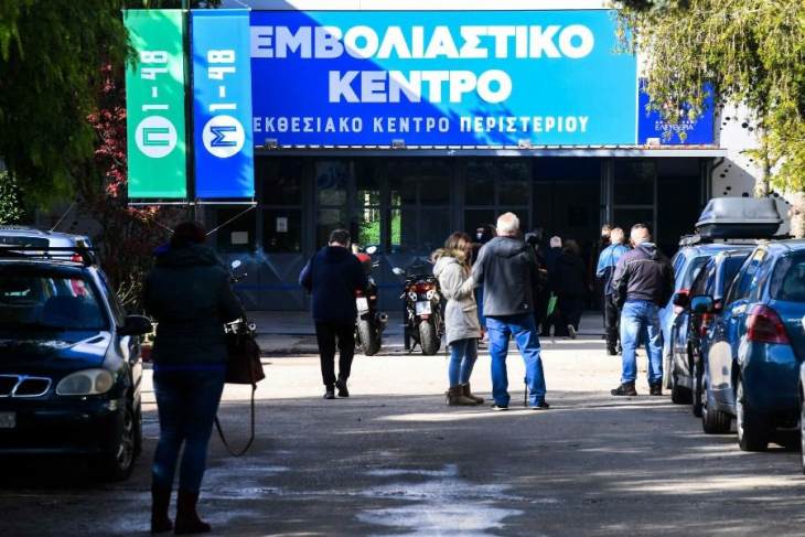 &Kappa;&omicron;&rho;&omega;&nu;&omicron;ϊό&sigmaf;: &Mu;&pi;&alpha;ί&nu;&omicron;&upsilon;&nu; &tau;&eta; &Delta;&epsilon;&upsilon;&tau;έ&rho;&alpha; &tau;&alpha; &pi;&rho;ώ&tau;&alpha; &pi;&rho;ό&sigma;&tau;&iota;&mu;&alpha; &sigma;&tau;&omicron;&upsilon;&sigmaf; &alpha;&nu;&epsilon;&mu;&beta;&omicron;&lambda;ί&alpha;&sigma;&tau;&omicron;&upsilon;&sigmaf; 60+