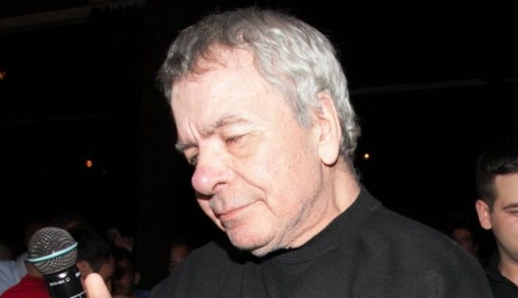 &Pi;έ&theta;&alpha;&nu;&epsilon; &omicron; &Gamma;&iota;ά&nu;&nu;&eta;&sigmaf; &Pi;&omicron;&upsilon;&lambda;ό&pi;&omicron;&upsilon;&lambda;&omicron;&sigmaf;