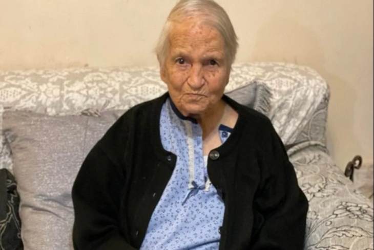 Βόλος: Γιαγιά 106 ετών εμβολιάστηκε για τον κορωνοϊό - Είχε μία μόνο απορία