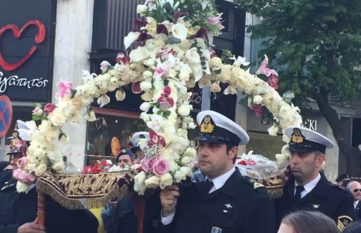 &Kappa;ί&sigma;&alpha;&mu;&omicron;&sigmaf;: &Mu;&epsilon;&theta;&upsilon;&sigma;&mu;έ&nu;&omicron;&sigmaf; &omicron;&delta;&eta;&gamma;ό&sigmaf; έ&pi;&epsilon;&sigma;&epsilon; &sigma;&tau;&eta;&nu; &pi;&omicron;&mu;&pi;ή &tau;&omicron;&upsilon; &Epsilon;&pi;&iota;&tau;&alpha;&phi;ί&omicron;&upsilon; &ndash; &Delta;ύ&omicron; &tau;&rho;&alpha;&upsilon;&mu;&alpha;&tau;ί&epsilon;&sigmaf;