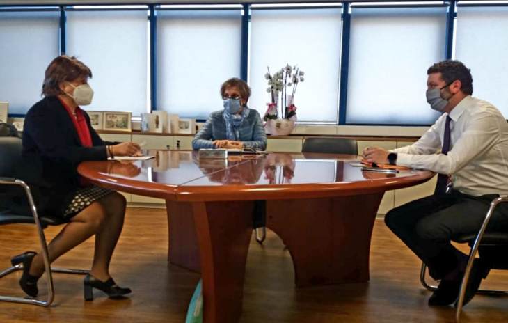 &Epsilon;&Nu;&Iota;&Sigma;&Chi;&Upsilon;&Sigma;&Eta; &Delta;&Epsilon;&Xi;&Iota;&Omicron;&Tau;&Eta;&Tau;&Omega;&Nu; &Alpha;&Gamma;&Rho;&Omicron;&Tau;&Omega;&Nu;