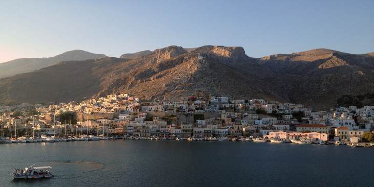 &Gamma;&alpha;&lambda;&lambda;&iota;&kappa;ό &kappa;&alpha;&nu;ά&lambda;&iota; &Tau;F1: &Eta; &Kappa;ά&lambda;&upsilon;&mu;&nu;&omicron;&sigmaf; &sigma;&tau;&omicron;&upsilon;&sigmaf; &laquo;&alpha;&upsilon;&theta;&epsilon;&nu;&tau;&iota;&kappa;&omicron;ύ&sigmaf;&raquo; &pi;&rho;&omicron;&omicron;&rho;&iota;&sigma;&mu;&omicron;ύ&sigmaf; &tau;&omicron;&upsilon; &kappa;ό&sigma;&mu;&omicron;&upsilon;