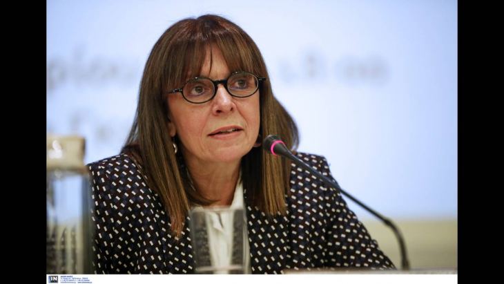 &Alpha;&iota;&kappa;&alpha;&tau;&epsilon;&rho;ί&nu;&eta; &Sigma;&alpha;&kappa;&epsilon;&lambda;&lambda;&alpha;&rho;&omicron;&pi;&omicron;ύ&lambda;&omicron;&upsilon;: &Omicron;&rho;&kappa;ί&zeta;&epsilon;&tau;&alpha;&iota; &sigma;ή&mu;&epsilon;&rho;&alpha; &eta; &nu;έ&alpha; &Pi;&rho;ό&epsilon;&delta;&rho;&omicron;&sigmaf; &tau;&eta;&sigmaf; &Delta;&eta;&mu;&omicron;&kappa;&rho;&alpha;&tau;ί&alpha;&sigmaf;