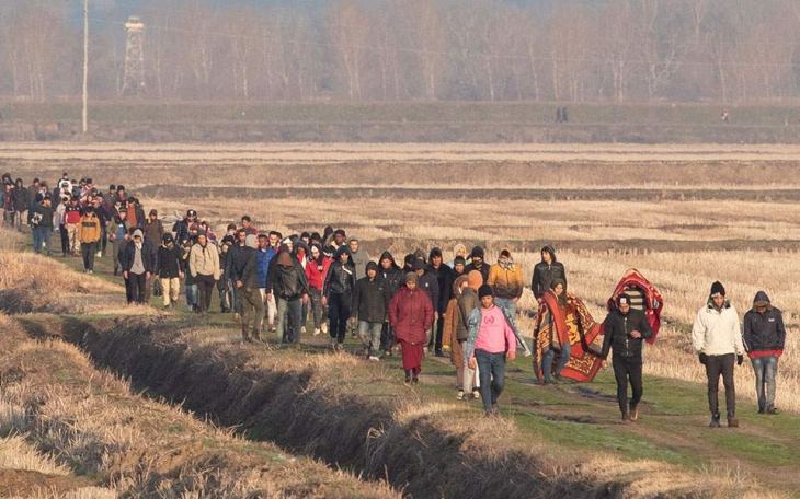 &Delta;&iota;&pi;&lambda;&alpha;&sigma;&iota;&alpha;&sigma;&mu;ό&sigmaf; &mu;&epsilon;&tau;&alpha;&nu;&alpha;&sigma;&tau;&epsilon;&upsilon;&tau;&iota;&kappa;ώ&nu; &rho;&omicron;ώ&nu; &sigma;&tau;&omicron;&nu; &Epsilon;&beta;&rho;&omicron;