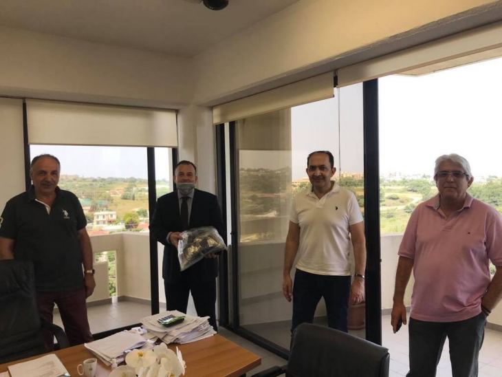 &Delta;&rho;ά&sigma;&epsilon;&iota;&sigmaf; &tau;&omicron;&upsilon; &Beta;&omicron;&upsilon;&lambda;&epsilon;&upsilon;&tau;ή &Iota;&omega;ά&nu;&nu;&eta; &Pi;&alpha;&pi;&pi;ά &sigma;&tau;&eta; &Rho;ό&delta;&omicron;