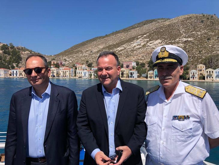 &Sigma;&epsilon; &Rho;ό&delta;&omicron;, &Kappa;&omega;, &Kappa;&alpha;&sigma;&tau;&epsilon;&lambda;ό&rho;&iota;&zeta;&omicron;, &Alpha;&gamma;&alpha;&theta;&omicron;&nu;ή&sigma;&iota;, &Pi;ά&tau;&mu;&omicron; &omicron; &Beta;&omicron;&upsilon;&lambda;&epsilon;&upsilon;&tau;ή&sigmaf; &Gamma;&iota;ά&nu;&nu;&eta;&sigmaf; &Pi;&alpha;&pi;&pi;ά&sigmaf;