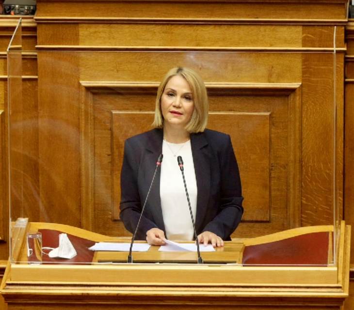 &Mu;ί&kappa;&alpha; &Iota;&alpha;&tau;&rho;ί&delta;&eta;: &laquo;&Tau;&omicron; &epsilon;&rho;&gamma;&alpha;&sigma;&iota;&alpha;&kappa;ό &nu;&omicron;&mu;&omicron;&sigma;&chi;έ&delta;&iota;&omicron; &beta;ά&zeta;&epsilon;&iota; &tau;έ&lambda;&omicron;&sigmaf; &sigma;&tau;&eta; &beta;ί&alpha; &kappa;&alpha;&iota; &tau;&eta;&nu; &pi;&alpha;&rho;&epsilon;&nu;ό&chi;&lambda;&eta;&sigma;&eta; &sigma;&tau;&omicron;&upsilon;&sigmaf; &chi;ώ&rho;&omicron;&upsilon;&sigmaf; &epsilon;&rho;&gamma;&alpha;&sigma;ί&alpha;&sigmaf;&raquo;.