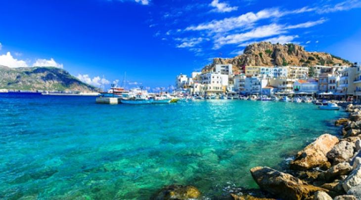&Pi;&rho;ώ&tau;&omicron; &Kappa;&rho;&omicron;ύ&sigma;&mu;&alpha; &gamma;&iota;&alpha; &tau;&alpha; &Delta;&omega;&delta;&epsilon;&kappa;ά&nu;&eta;&sigma;&alpha; &sigma;&tau;&eta;&nu; &Kappa;ά&rho;&pi;&alpha;&theta;&omicron; - &Eta; &gamma;&upsilon;&nu;&alpha;ί&kappa;&alpha; &beta;&rho;ί&sigma;&kappa;&epsilon;&tau;&alpha;&iota; &sigma;&epsilon; &kappa;&alpha;&tau;'&omicron;ί&kappa;&omicron;&nu; &alpha;&pi;&omicron;&mu;ό&nu;&omega;&sigma;&eta;