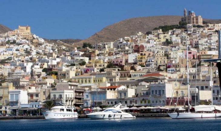 &Pi;&omicron;&iota;&alpha; &epsilon;&lambda;&lambda;&eta;&nu;&iota;&kappa;ά &nu;&eta;&sigma;&iota;ά &pi;&rho;&omicron;&tau;&epsilon;ί&nu;&epsilon;&iota; &gamma;&iota;&alpha; &delta;&iota;&alpha;&kappa;&omicron;&pi;έ&sigmaf; &tau;&omicron; &iota;&tau;&alpha;&lambda;&iota;&kappa;ό National Geographic