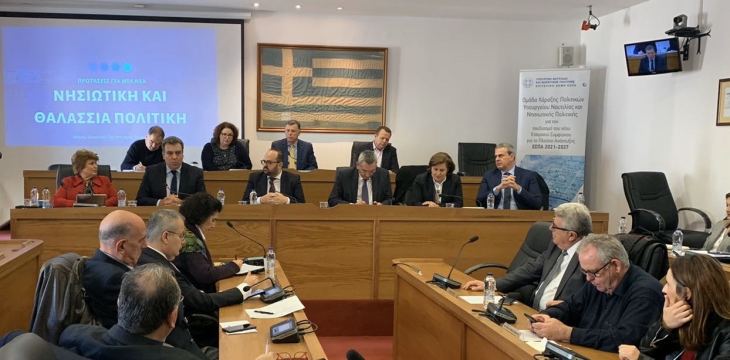 &Nu;&alpha; &epsilon;&nu;&tau;&alpha;&chi;&theta;&epsilon;ί &eta; &Delta;&iota;&pi;&lambda;ή &Nu;&eta;&sigma;&iota;&omega;&tau;&iota;&kappa;ό&tau;&eta;&tau;&alpha; &sigma;&tau;&eta;&nu; &pi;&omicron;&lambda;&iota;&tau;&iota;&kappa;ή &kappa;&rho;&alpha;&tau;&iota;&kappa;ώ&nu; &epsilon;&nu;&iota;&sigma;&chi;ύ&sigma;&epsilon;&omega;&nu;