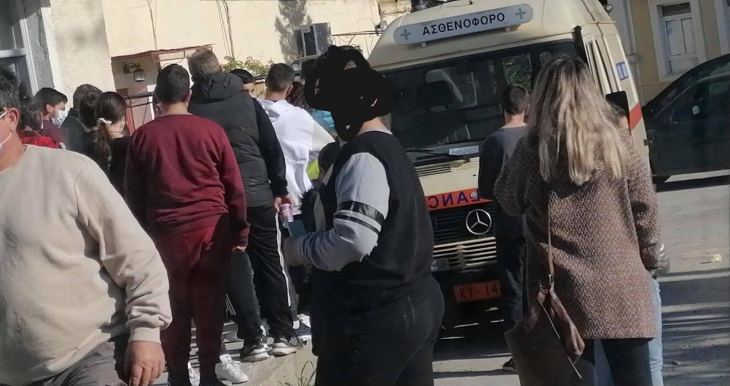 &Pi;&lambda;&eta;&sigma;&iota;ά&zeta;&omicron;&upsilon;&nu; &tau;&omicron;&nu; &delta;&iota;&psi;ή&phi;&iota;&omicron; &alpha;&rho;&iota;&theta;&mu;ό &tau;&alpha; &sigma;&eta;&mu;&epsilon;&rho;&iota;&nu;ά &theta;&epsilon;&tau;&iota;&kappa;ά &kappa;&rho;&omicron;ύ&sigma;&mu;&alpha;&tau;&alpha;. &Epsilon;&iota;&kappa;ό&nu;&epsilon;&sigmaf; &sigma;&upsilon;&nu;&omega;&sigma;&tau;&iota;&sigma;&mu;&omicron;ύ &epsilon;&kappa;&tau;ό&sigmaf; &epsilon;&lambda;έ&gamma;&chi;&omicron;&upsilon; &sigma;&tau;&omicron; &chi;ώ&rho;&omicron; &tau;&omicron;&upsilon; &Nu;&omicron;&sigma;&omicron;&kappa;&omicron;&mu;&epsilon;ί&omicron;&upsilon;