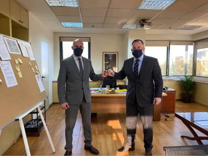 &Iota;&delta;&iota;&alpha;ί&tau;&epsilon;&rho;&eta; &alpha;&pi;ή&chi;&eta;&sigma;&eta; &sigma;&epsilon; &pi;&alpha;&nu;&epsilon;&lambda;&lambda;&alpha;&delta;&iota;&kappa;ό &epsilon;&pi;ί&pi;&epsilon;&delta;&omicron;, &eta; &kappa;&alpha;&tau;ά&theta;&epsilon;&sigma;&eta; &pi;&rho;&omicron;&tau;ά&sigma;&epsilon;&omega;&nu; &tau;&omicron;&upsilon; &Beta;&omicron;&upsilon;&lambda;&epsilon;&upsilon;&tau;ή &Delta;&omega;&delta;&epsilon;&kappa;&alpha;&nu;ή&sigma;&omicron;&upsilon; &Nu;.&Delta;. &Iota;&omega;ά&nu;&nu;&eta; &Pi;&alpha;&pi;&pi;ά &gamma;&iota;&alpha; &tau;&omicron; &Delta;&alpha;&sigma;&iota;&kappa;ό &nu;ό&mu;&omicron;.