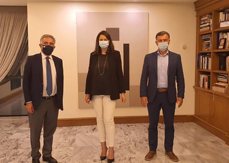 &Beta;&alpha;&sigma;ί&lambda;&eta;&sigmaf; &Alpha;. &Upsilon;&psi;&eta;&lambda;ά&nu;&tau;&eta;&sigmaf;: &ldquo; &Omicron;&phi;&epsilon;ί&lambda;&omicron;&upsilon;&mu;&epsilon; &nu;&alpha; &beta;ά&lambda;&omicron;&upsilon;&mu;&epsilon; &tau;&eta;&nu; &Kappa;&omega; &sigma;&tau;&omicron; &chi;ά&rho;&tau;&eta; &tau;&eta;&sigmaf; &tau;&rho;&iota;&tau;&omicron;&beta;ά&theta;&mu;&iota;&alpha;&sigmaf; &epsilon;&kappa;&pi;&alpha;ί&delta;&epsilon;&upsilon;&sigma;&eta;&sigmaf;&raquo; -&Sigma;&upsilon;&nu;ά&nu;&tau;&eta;&sigma;&eta; &mu;&epsilon; &tau;&eta;&nu; &eta;&gamma;&epsilon;&sigma;ί&alpha; &tau;&omicron;&upsilon; &Upsilon;&pi;&omicron;&upsilon;&rho;&gamma;&epsilon;ί&omicron;&upsilon; &Pi;&alpha;&iota;&delta;&epsilon;ί&alpha;&sigmaf;