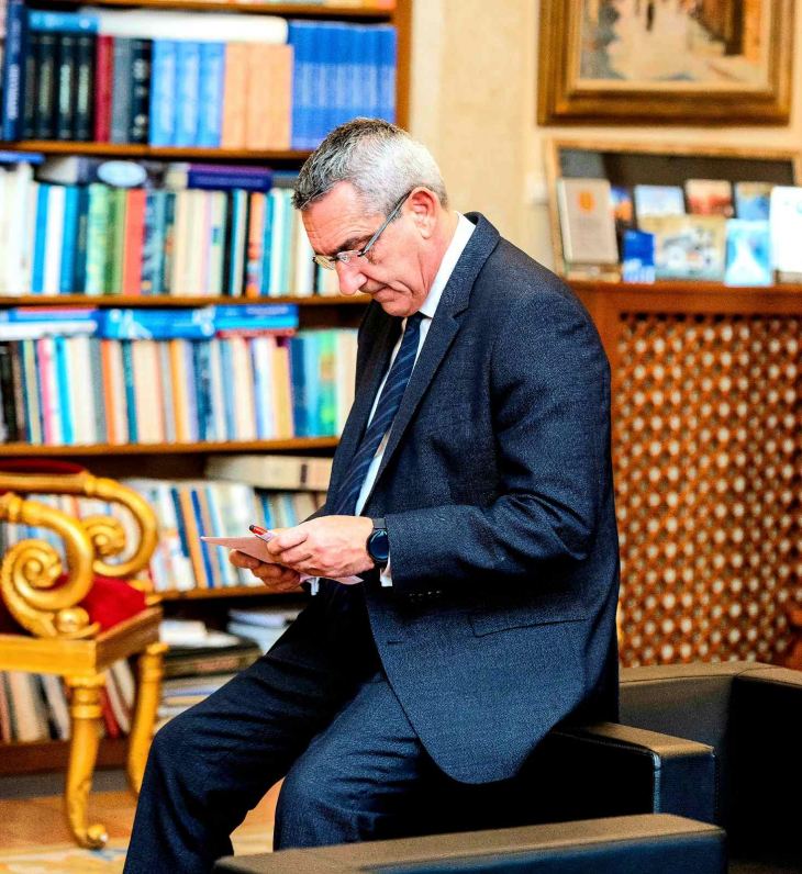 &Gamma;. &Chi;&alpha;&tau;&zeta;&eta;&mu;ά&rho;&kappa;&omicron;&sigmaf;: &laquo;&Mu;&epsilon;&tau;&alpha;&tau;&rho;έ&pi;&omicron;&upsilon;&mu;&epsilon; &tau;&eta;&nu; &kappa;&rho;ί&sigma;&eta; &tau;&eta;&sigmaf; &pi;&alpha;&nu;&delta;&eta;&mu;ί&alpha;&sigmaf; &sigma;&epsilon; &epsilon;&upsilon;&kappa;&alpha;&iota;&rho;ί&alpha; &epsilon;&nu;&delta;&upsilon;&nu;ά&mu;&omega;&sigma;&eta;&sigmaf; &tau;&omega;&nu; &delta;&omicron;&mu;ώ&nu; &upsilon;&gamma;&epsilon;ί&alpha;&sigmaf; &tau;&omega;&nu; &nu;&eta;&sigma;&iota;ώ&nu; &mu;&alpha;&sigmaf;&raquo;