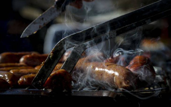 &Tau;&sigma;&iota;&kappa;&nu;&omicron;&pi;έ&mu;&pi;&tau;&eta;: &Gamma;&iota;&alpha;&tau;ί &tau;&sigma;&iota;&kappa;&nu;ί&zeta;&omicron;&upsilon;&mu;&epsilon;, &tau;&iota; &sigma;&upsilon;&mu;&beta;&omicron;&lambda;ί&zeta;&epsilon;&iota; &eta; &sigma;&upsilon;&gamma;&kappa;&epsilon;&kappa;&rho;&iota;&mu;έ&nu;&eta; &eta;&mu;έ&rho;&alpha;