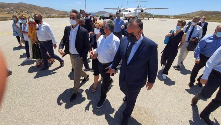 &Iota;&omega;&alpha;́&nu;&nu;&eta;&sigmaf; &Pi;&alpha;&pi;&pi;&alpha;́&sigmaf; &alpha;&pi;&omicron;́ &Alpha;&sigma;&tau;&upsilon;&pi;&alpha;́&lambda;&alpha;&iota;&alpha; &laquo;&Eta; &alpha;&nu;&alpha;́&pi;&tau;&upsilon;&xi;&eta; &xi;&epsilon;&kappa;&iota;&nu;&alpha;́&epsilon;&iota; &alpha;&pi;&omicron;́ &tau;&alpha; &nu;&eta;&sigma;&iota;&alpha;́ &mu;&alpha;&sigmaf;, &nu;&alpha; &mu;&epsilon;&iota;&omega;&theta;&omicron;&upsilon;́&nu; &omicron;&iota; &phi;&omicron;&rho;&omicron;&lambda;&omicron;&gamma;&iota;&kappa;&omicron;&iota;́ &sigma;&upsilon;&nu;&tau;&epsilon;&lambda;&epsilon;&sigma;&tau;&epsilon;́&sigmaf;&raquo;