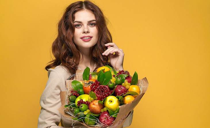 Ποιο φρούτο προλαμβάνει την οστεοπόρωση και ρυθμίζει τη χοληστερόλη στις γυναίκες