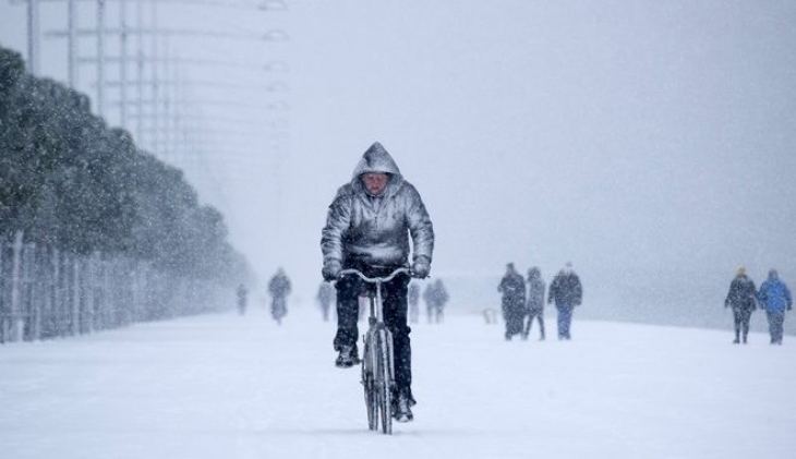 &Kappa;&alpha;&iota;&rho;ό&sigmaf;: Έ&kappa;&tau;&alpha;&kappa;&tau;&omicron; &delta;&epsilon;&lambda;&tau;ί&omicron; - &Kappa;&alpha;&tau;&alpha;&iota;&gamma;ί&delta;&epsilon;&sigmaf;, &chi;&iota;ό&nu;&iota;&alpha; &kappa;&alpha;&iota; &theta;&upsilon;&epsilon;&lambda;&lambda;ώ&delta;&epsilon;&iota;&sigmaf; ά&nu;&epsilon;&mu;&omicron;&iota;