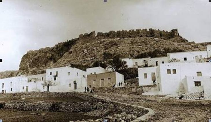 &Eta; &Kappa;&Alpha;&Lambda;&Upsilon;&Mu;&Nu;&Omicron;&Sigma; &Pi;&Rho;&Iota;&Nu; &Tau;&Eta;&Nu; &Epsilon;&Pi;&Alpha;&Nu;&Alpha;&Sigma;&Tau;&Alpha;&Sigma;&Eta; &Tau;&Omicron;&Upsilon; 1821-&Epsilon;&Nu;&Iota;&Sigma;&Chi;&Upsilon;&Epsilon;&Tau;&Alpha;&Iota; &laquo;&Eta; &Alpha;&Rho;&Chi;&Eta; &Tau;&Omicron;&Upsilon; &Kappa;&Omicron;&Iota;&Nu;&Omicron;&Upsilon;&raquo; &Sigma;&Tau;&Eta;&Nu; &Kappa;&Alpha;&Lambda;&Upsilon;&Mu;&Nu;&Omicron;