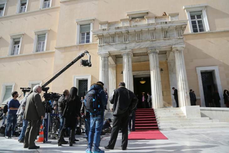 Έ&kappa;&theta;&epsilon;&sigma;&eta; &laquo;&kappa;ό&lambda;&alpha;&phi;&omicron;&sigmaf;&raquo; &gamma;&iota;&alpha; &tau;&eta;&nu; &Epsilon;&lambda;&epsilon;&upsilon;&theta;&epsilon;&rho;ί&alpha; &tau;&omicron;&upsilon; &Tau;ύ&pi;&omicron;&upsilon; &sigma;&tau;&eta;&nu; &Epsilon;&lambda;&lambda;ά&delta;&alpha;, &tau;&epsilon;&lambda;&epsilon;&upsilon;&tau;&alpha;ί&alpha; &sigma;&tau;&eta;&nu; &Epsilon;&upsilon;&rho;ώ&pi;&eta; &kappa;&alpha;&iota; &tau;&alpha; &Beta;&alpha;&lambda;&kappa;ά&nu;&iota;&alpha;