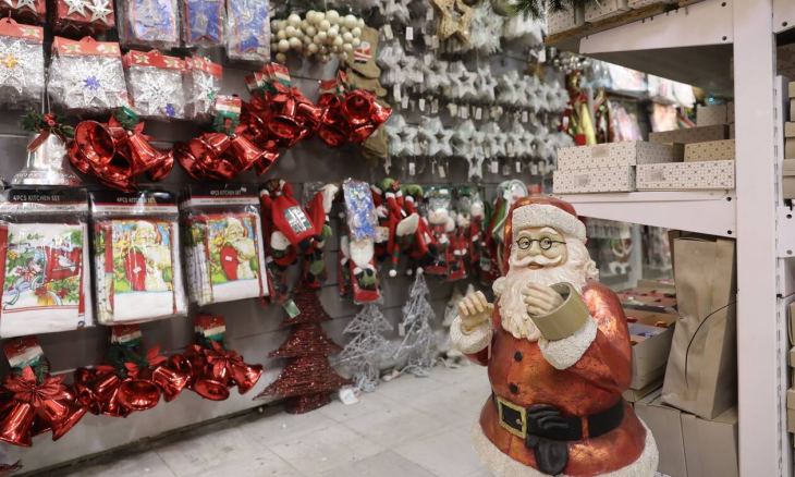 «Πράσινο φως» για το άνοιγμα των καταστημάτων με εποχικά είδη δίνει η κυβέρνηση – Ποιες ημερομηνίες ανοίγουν σχολεία, κομμωτήρια και καταστήματα